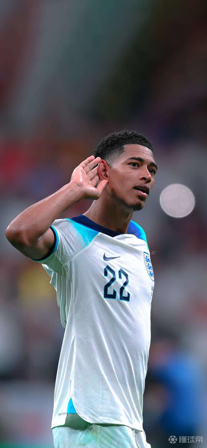 米体：罗马想冬窗租借齐尔克泽，若晋级欧冠会自动触发买断（米体：罗马计划冬窗租借齐尔克泽，若进欧冠将自动触发买断条款）