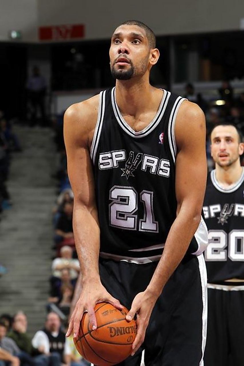 意媒：尤文有意签下尤尔曼德，托纳利和米林科维奇也是目标（意媒称：尤文有意引进尤尔曼德，托纳利与米林科维奇亦在引援目标之列）