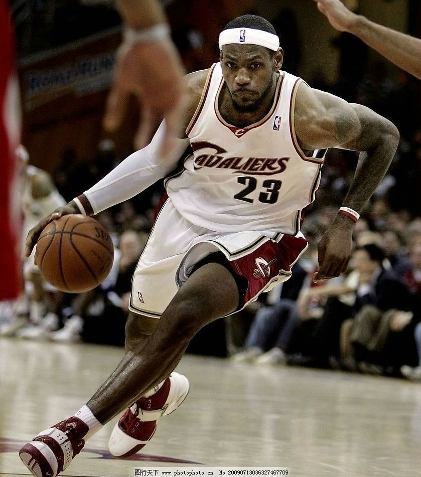 巴媒：内马尔的身体各项数据指标远低于顶级球员标准（巴媒称内马尔多项身体指标逊于顶尖球员标准）