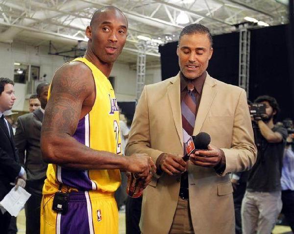 英媒：拜仁有意在一月永久签下梅努，已和他的经纪人直接会谈（英媒：拜仁计划一月永久引进梅努，已与其经纪人直接面谈）