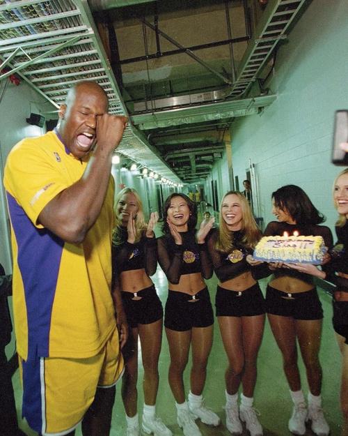 主队稳定性超强！海外情报：阿森纳2-1布伦特（主场稳定性拉满！外媒称阿森纳2-1力克布伦特）