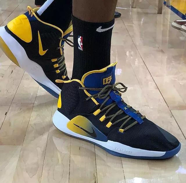 手球争议再起：巴萨对贝蒂斯的点球判罚解密（手球争议重燃：解读巴萨战贝蒂斯的点球判罚）